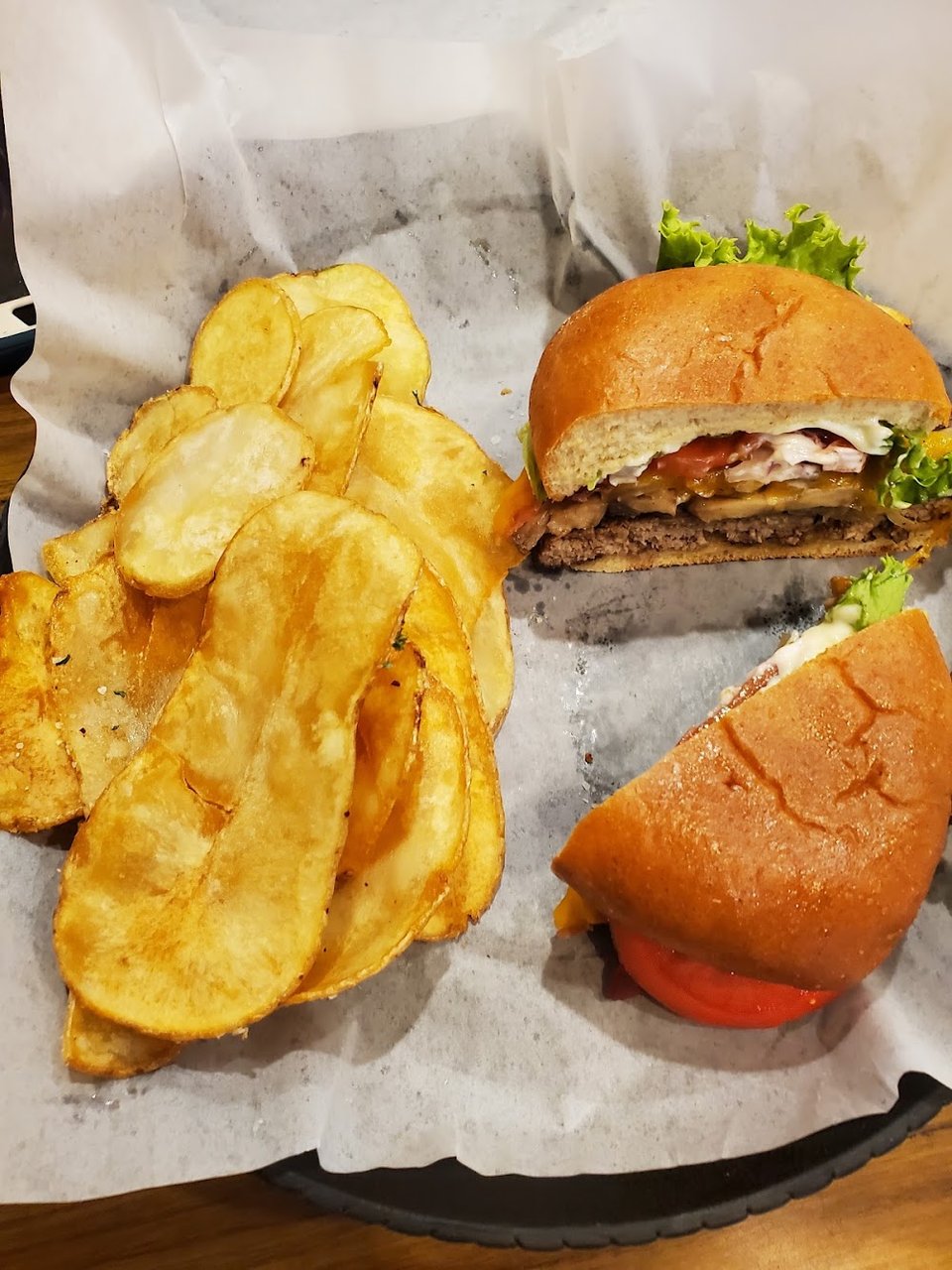 Mama Henry's Burger